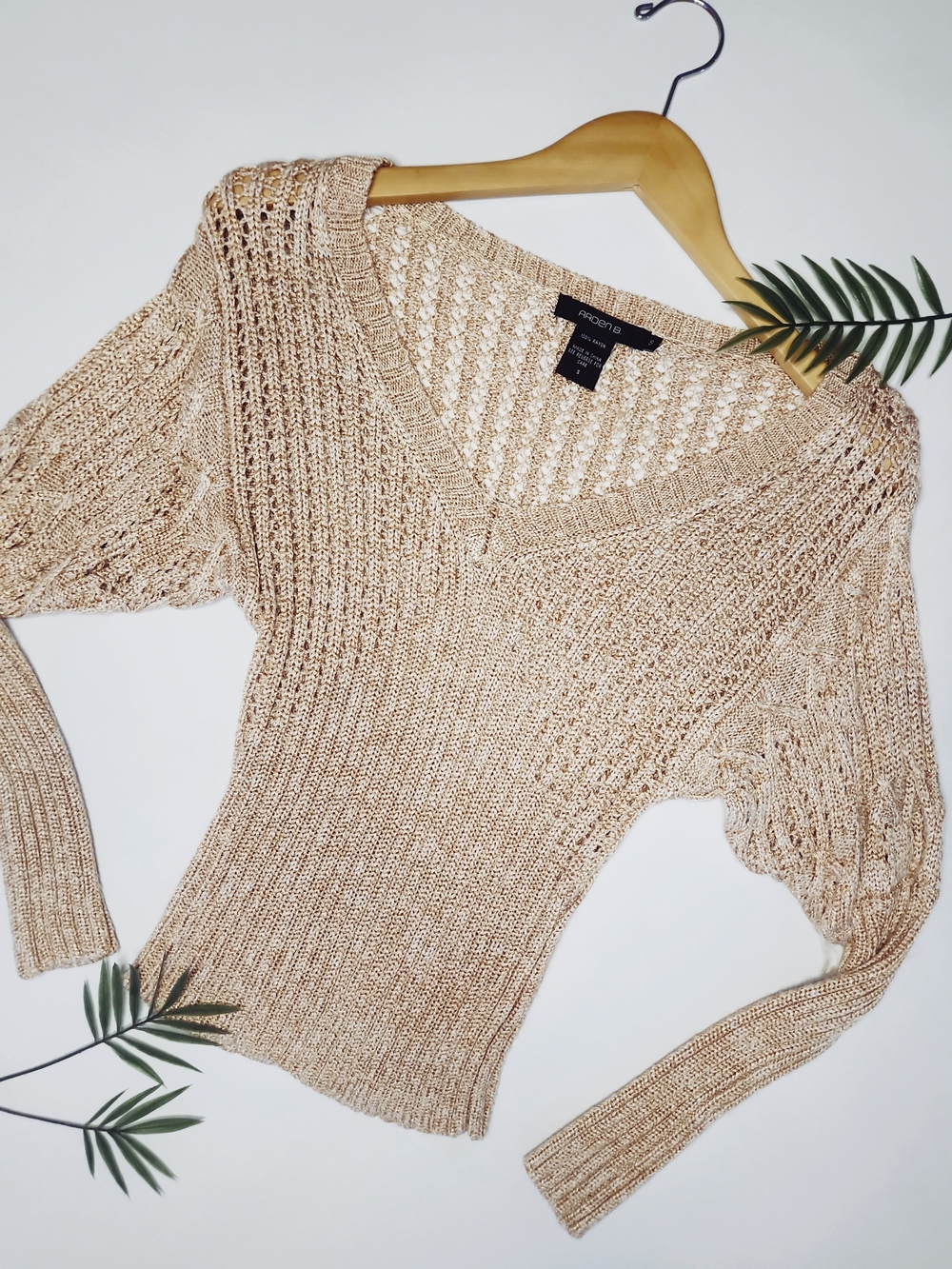 Arden B. Textured Knit Sweater in Cream Size Small Like New